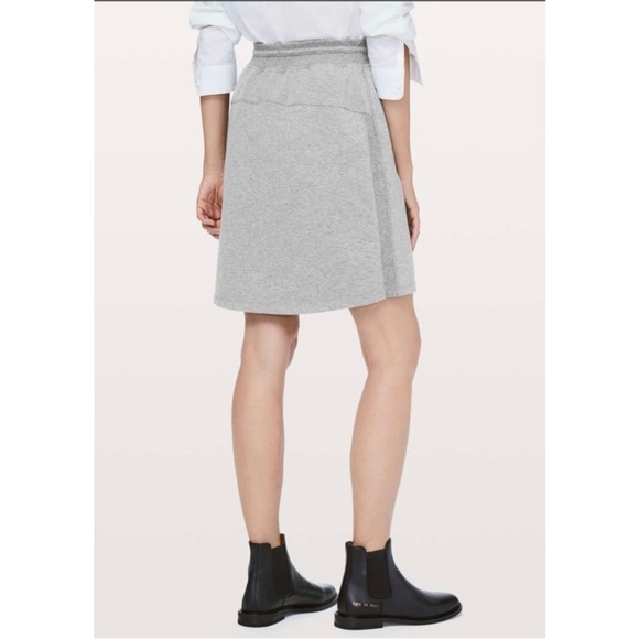 Lululemon Start Anew Skirt Size 2 - Picture 2 of 9